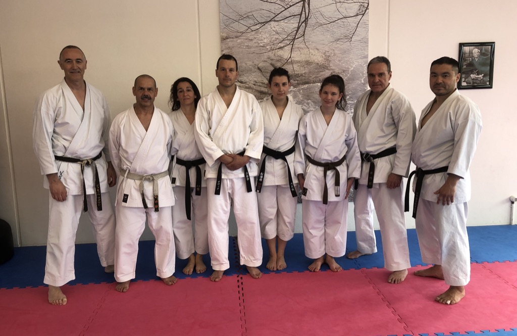 Gäste aus Shotokan-Dojo aus Poschiavo mit Funktioären der SKA und JKS